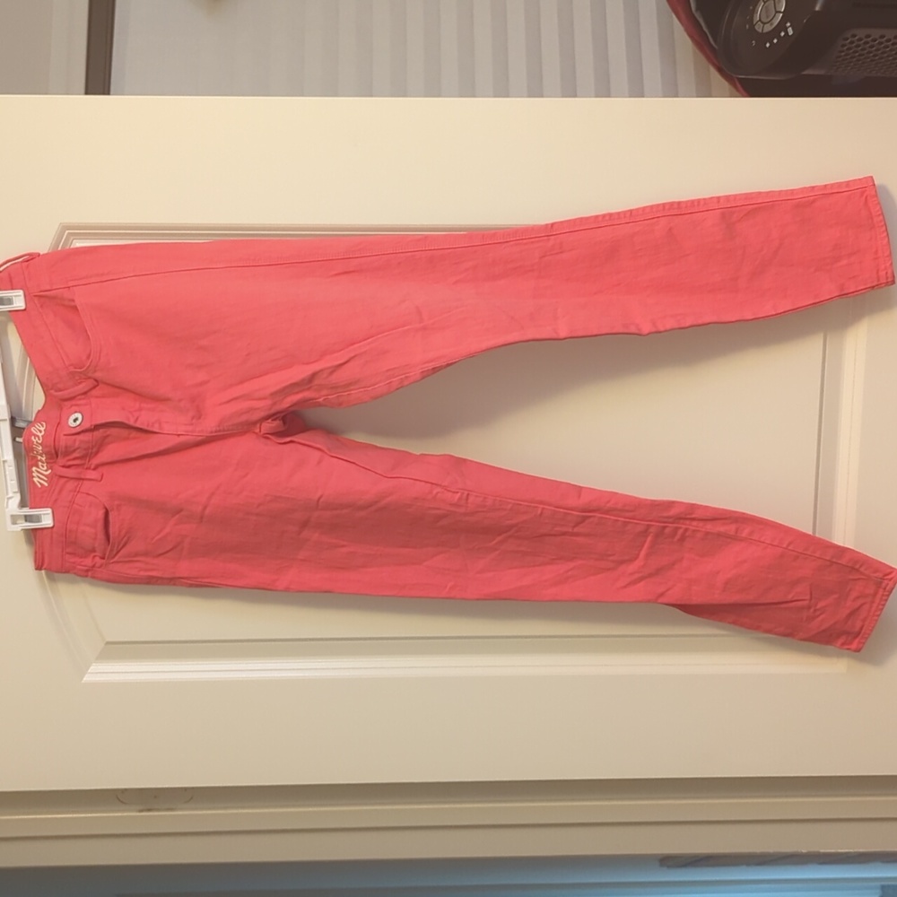 Madewell skinny ankle jeans in coral color. Size 24